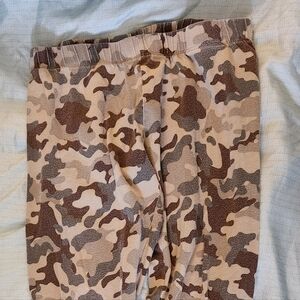 No Boundaries Camoflage Unisex Elastic waist pants size 7/9 (M)